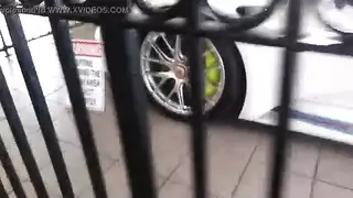 تلعم اولادها النيك