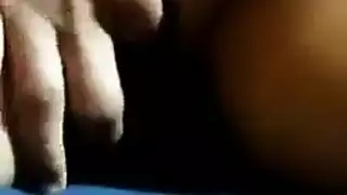امرأة سمراء جوارب