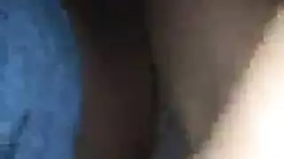 غمزة الشهوة: جنس رباعي صريح في حفلة الصحراء