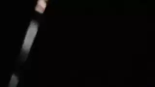 المقعد الساخن: فيفيان تتباهى بثدييها الصناعيين الكبيرين
