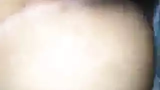 أكل كس صارخ مع مشهد تبول