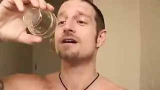 شاب مثير يأكل فرج خطيبته المبلل