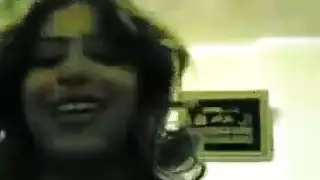 مدام محششة تحب تيك