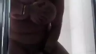 شارك الحلمات كبيرة زجاجة