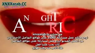 امرأة ناضجة على الطاولة: لعبة بلياردو جنسية
