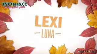 فتحات العيد: حشو طيزها الضيق وكسها