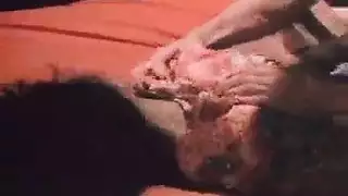 اقتحام منزلي إباحي: غرباء يثقبون زوجتي بقوة