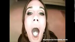 فتاة بيضاء بمؤخرة كبيرة تتعرض للجماع العنيف من رجال سود