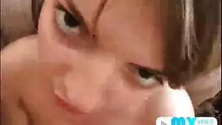 امرأة سمراء أولدي في سن المراهقة الدهون
