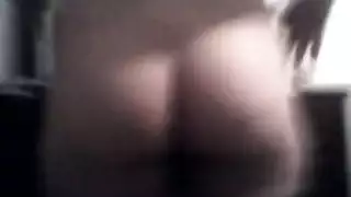 مؤخرة سمراء ممتلئة تُضرب بعنف