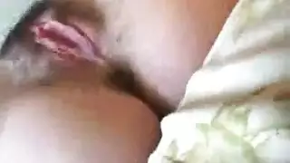 بأسلوب نجمات الإباحية: أرداف تهتز على زب غليظ