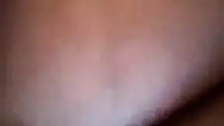 ولد يجلخ عله امه