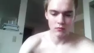 الرجل الأبيض مثير على كتكوت أبيض
