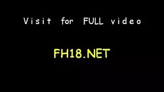 شاب يبلغ 18 عامًا يروض فراء مشعرة في جنس عنيف