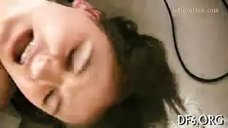 اكبر زب يفتح بنت