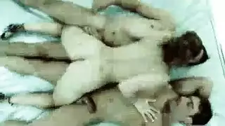جنس جماعي خارجي: تعدد شركاء مع نجمة كبيرة الثدي بيتا جينسين على السطح
