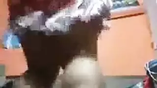 رقصة إباحية: فتاة عربية كبيرة المؤخرة تظهر كل شيء