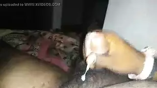 جنس غرفة البخار القاسي يجعلها ترتعش على زبه