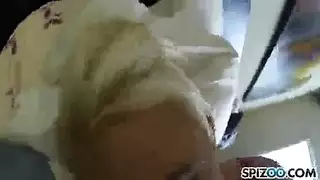 حركة مص عميق صيفية غير متوقفة على عمود نائب الرئيس
