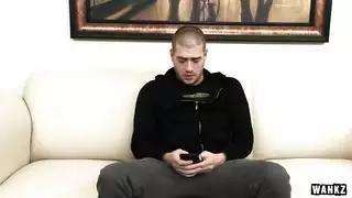 يخترق طيزها بالخطأ