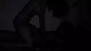 في عينيها