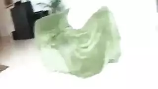 النمرة العربية سورا تسيطر على المعجبين الشباب