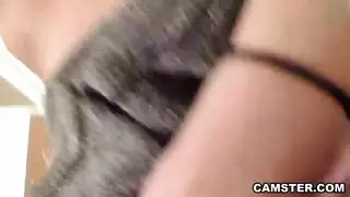 مراهقات بالغات في فعل جنسي عنيف