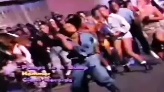 عثرة تؤدي إلى جماع عنيف