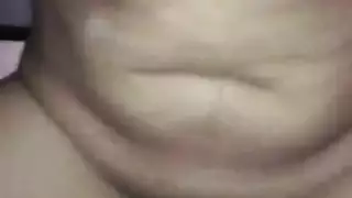 كيتي المشاغبة تأخذ قضيبًا في وجهها وتُدك بديلدو عملاق