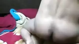 محترفة بورن تبتلع زبه كله في جلسة حميمية