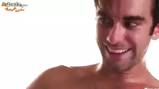 ابن سنيك امه بحضور ابوه