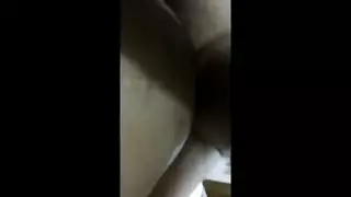 عامل توصيل مصري ينيك ربة منزل سورية وحيدة بشدة