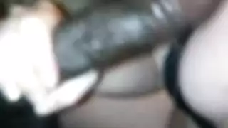 شقراء ذات وشاح تُشوى بالبصق وتتعرض للاختراق المزدوج