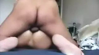 شرج صارخ على الأريكة – نيك تلك الطيز الكبيرة
