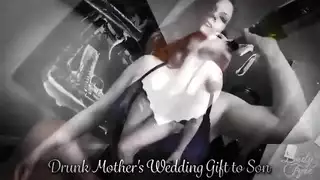 حلم المراهق يتحقق مع فم وكس أم مثيرة