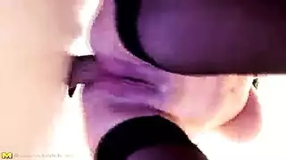 غريب من ثقب المجد يمارس الجنس مع شرج ميلف بعد أن تدفع له