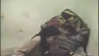 عاهات من الحي الفقير تمت ممارسة الجنس معها من قبل رجل عصابات