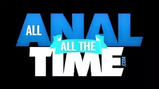 يقزف داخل طيزها ورعشه