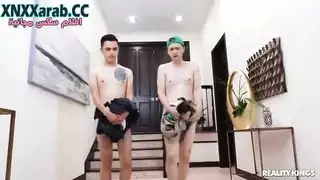 نيك متبادل عمال توصيل مترجم