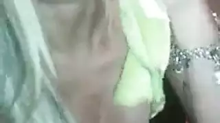 العاهرة الإيطالية المفلسة تتوسل لقضيب كبير و صلب