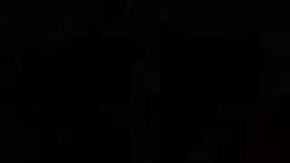 تسأله أين يريد أن يقذف قبل أن يأخذ فتاته