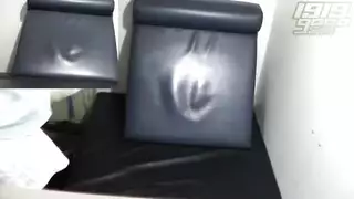 كله يتبول عليها