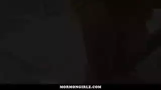 ثلاث طالبات مثيرات يتم اغتصابهن من قبل أبي ثعلب فضي
