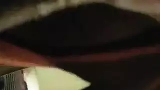 صديقي السابق ذو اللسان القذر يمتع مراهقة مثيرة