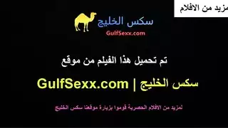 أخ الزوجة الماكر يضرب طيز الأخت المراهقة بقضيب صناعي ضخم
