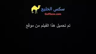 حركة عبد الأقدام: لحس الأحذية، أصابع في الفم، ثم جنس جامح