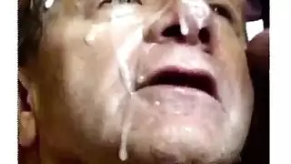 سيدات شقراوات يسكرن ويخترن ممارسة جنس جماعي في النادي بدلاً من الحفلة
