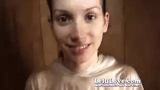 زوجي عم يمص صدري انا نيم