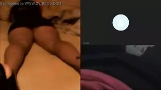ينتشر أطفال كاميرا الويب على مصراعيها في استوديو الرقص ، لقضاء وقت ممتع