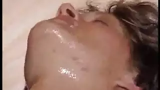 طالب يزنق ينيك زميلته